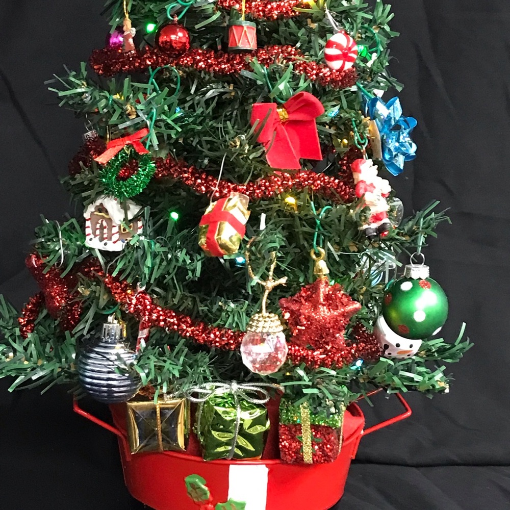 Table top Christmas tree 18” tall prelit and decorated! - Picture 9 of 9